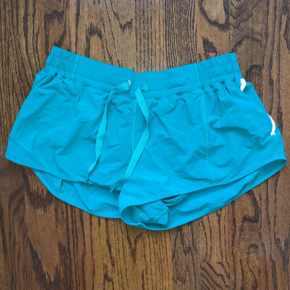 Lululemon Hotty Hot Short 2.5”
